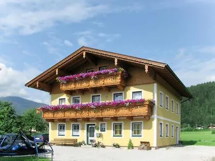 Gastehaus Gruber 아파트 *